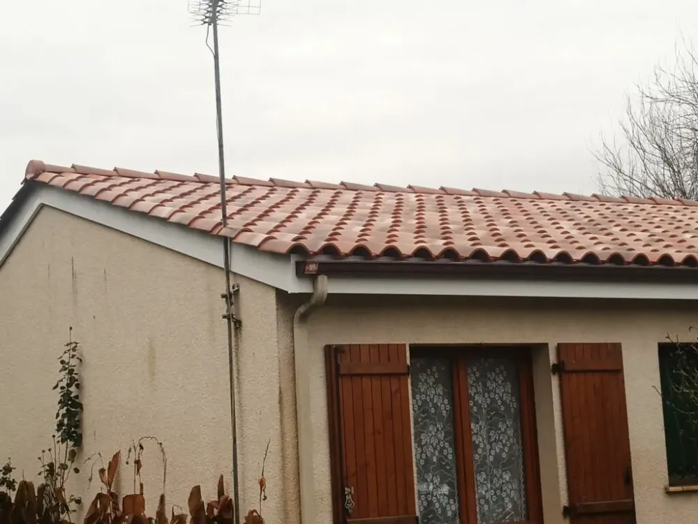 reparation-fuite-toiture-montendre